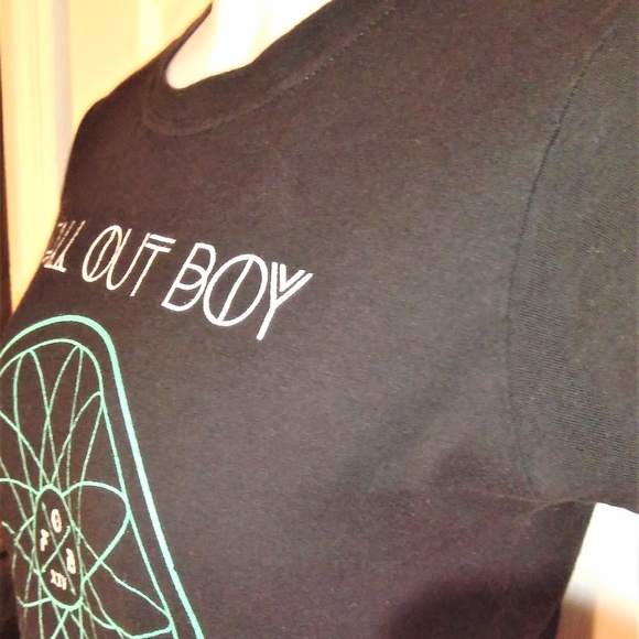 FALL OUT BOY BAND TEE - Picture 2 of 5